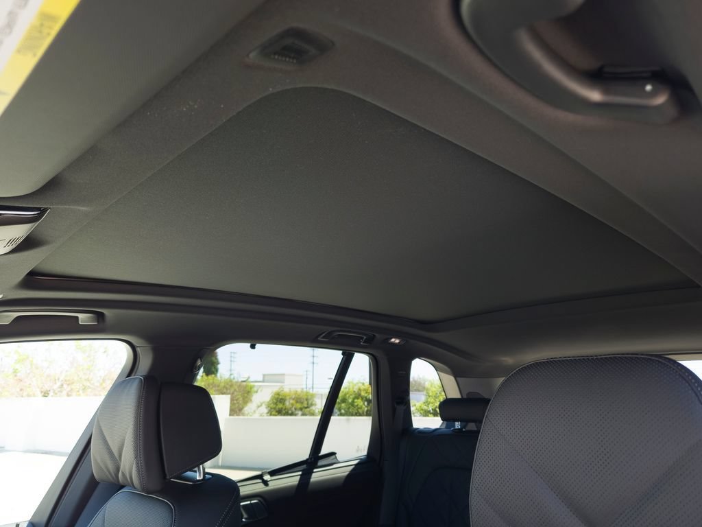 New 2026 Mineral White Metallic BMW xDrive40i image 15
