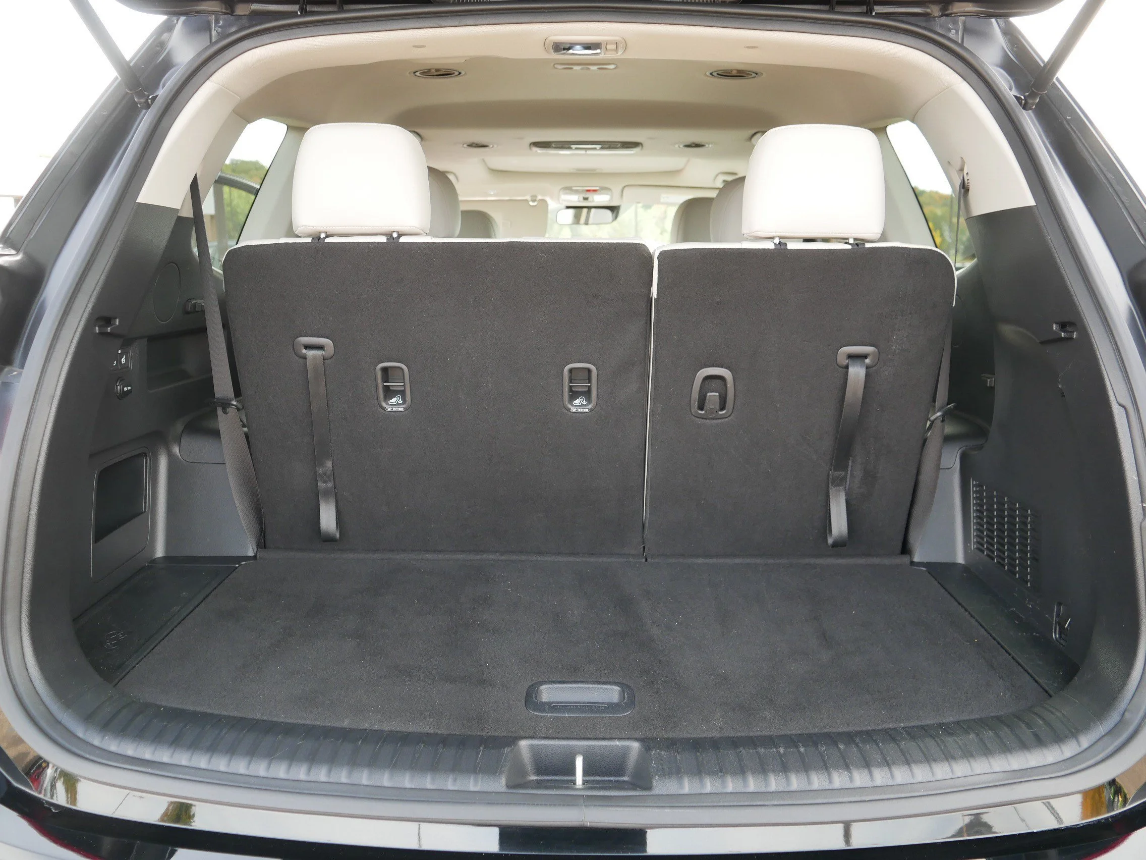 Used 2024 Ebony Black Kia S image 18