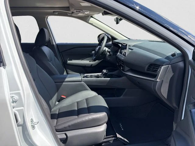 New 2026 Everest White Pearl Tricoat Nissan Dark Armor image 16