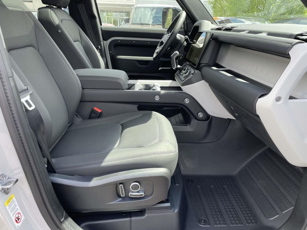 New 2026 Borasco Grey Land Rover X-Dynamic SE image 22