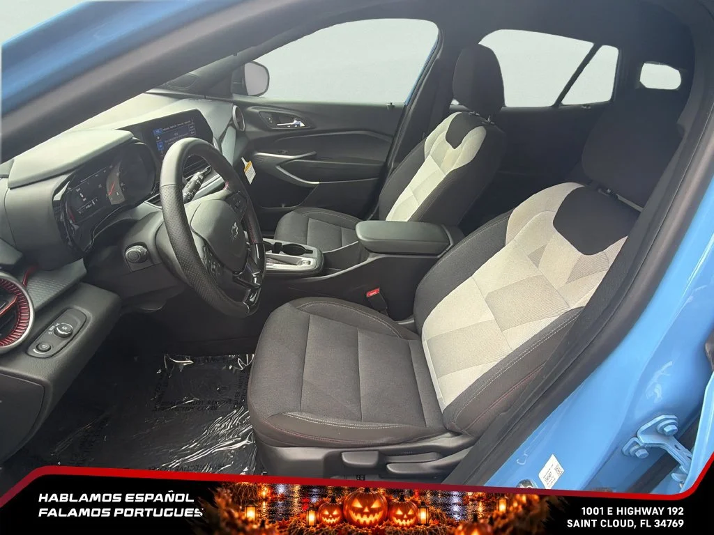 Used 2024 Fountain Blue Chevrolet 1RS image 14