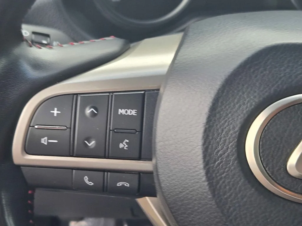 Used 2021 Gray Lexus 460 image 23