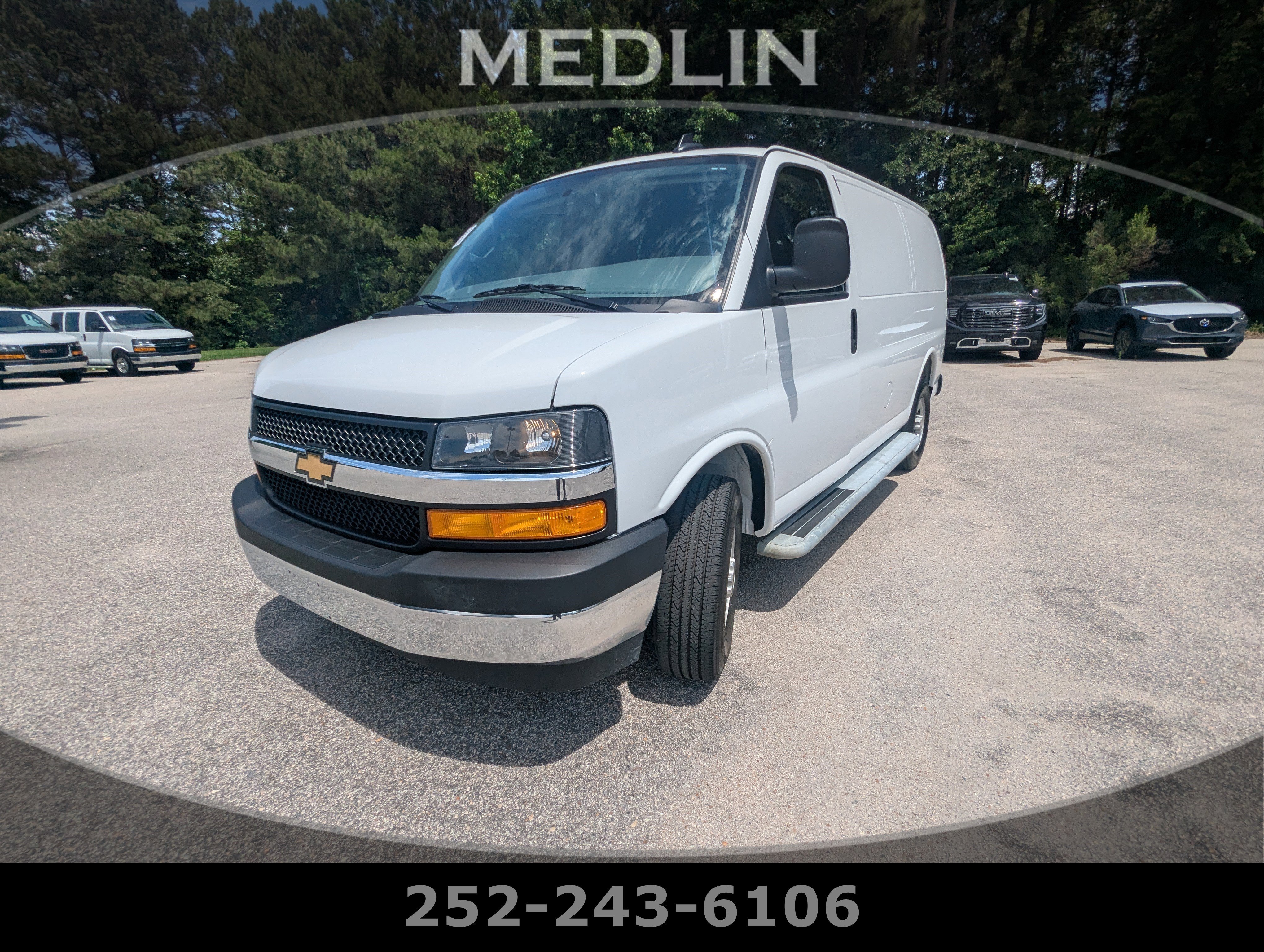 2025 Chevrolet Express 2500 Work Van HD's photo
