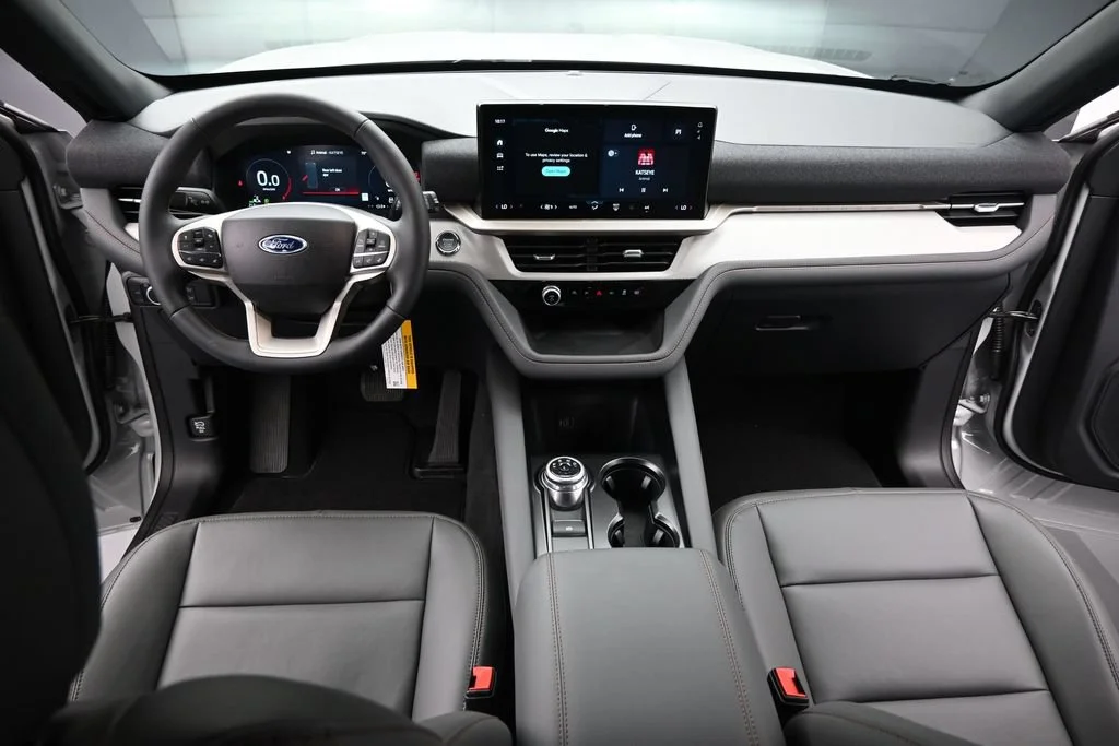 New 2027 Avalanche Gray Ford Active image 22