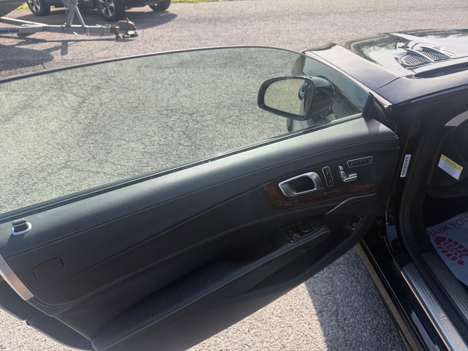 Used 2013 Obsidian Black Metallic Mercedes-Benz SL 550 image 13