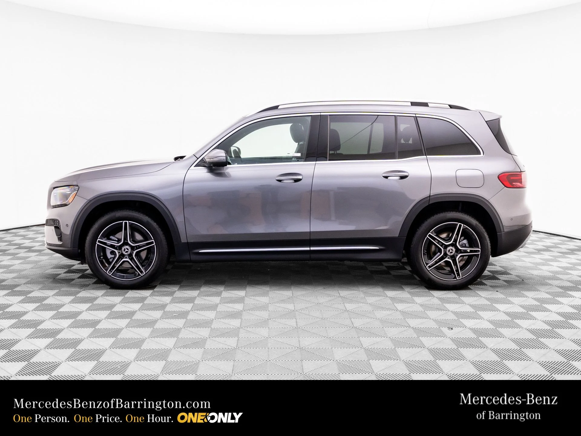 New 2026 Gray Mercedes-Benz GLB 250 image 2