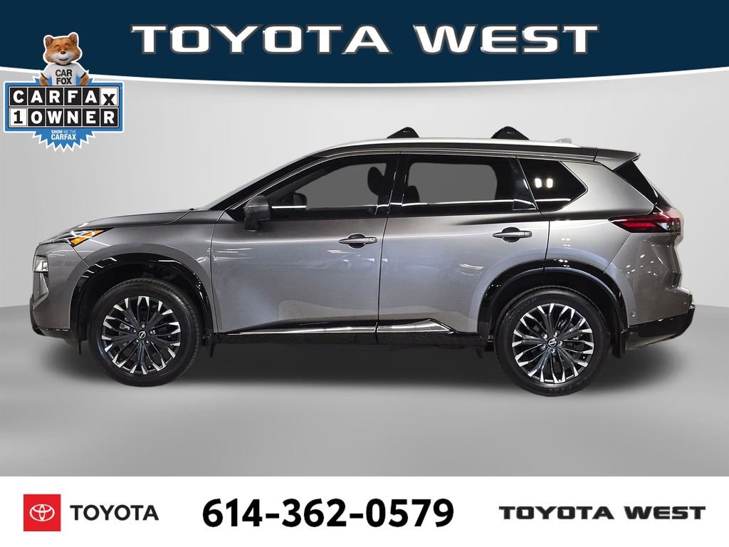 Used 2025 Gray Nissan Platinum image 10