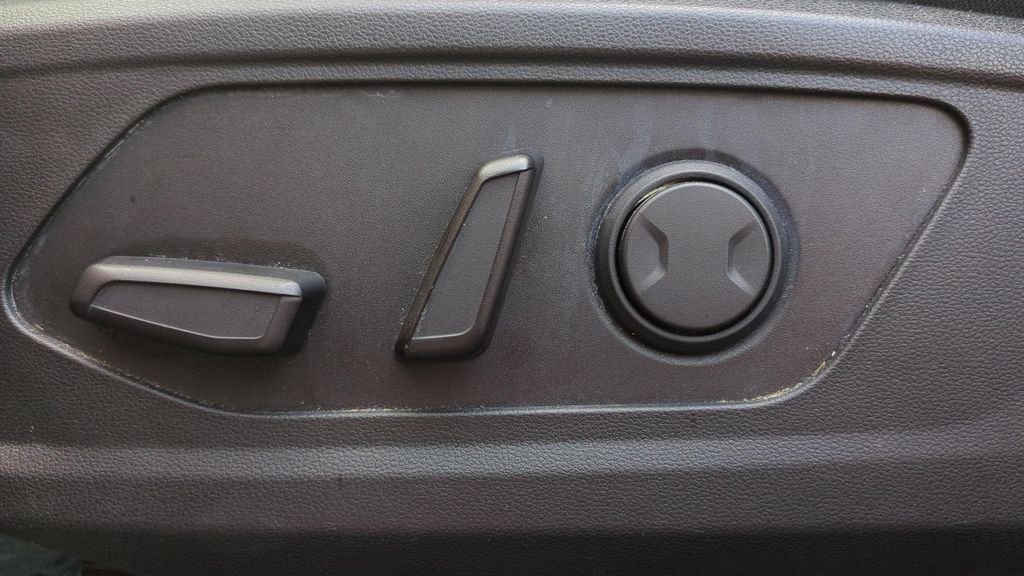 Certified Used 2023 Red Hyundai SEL image 16