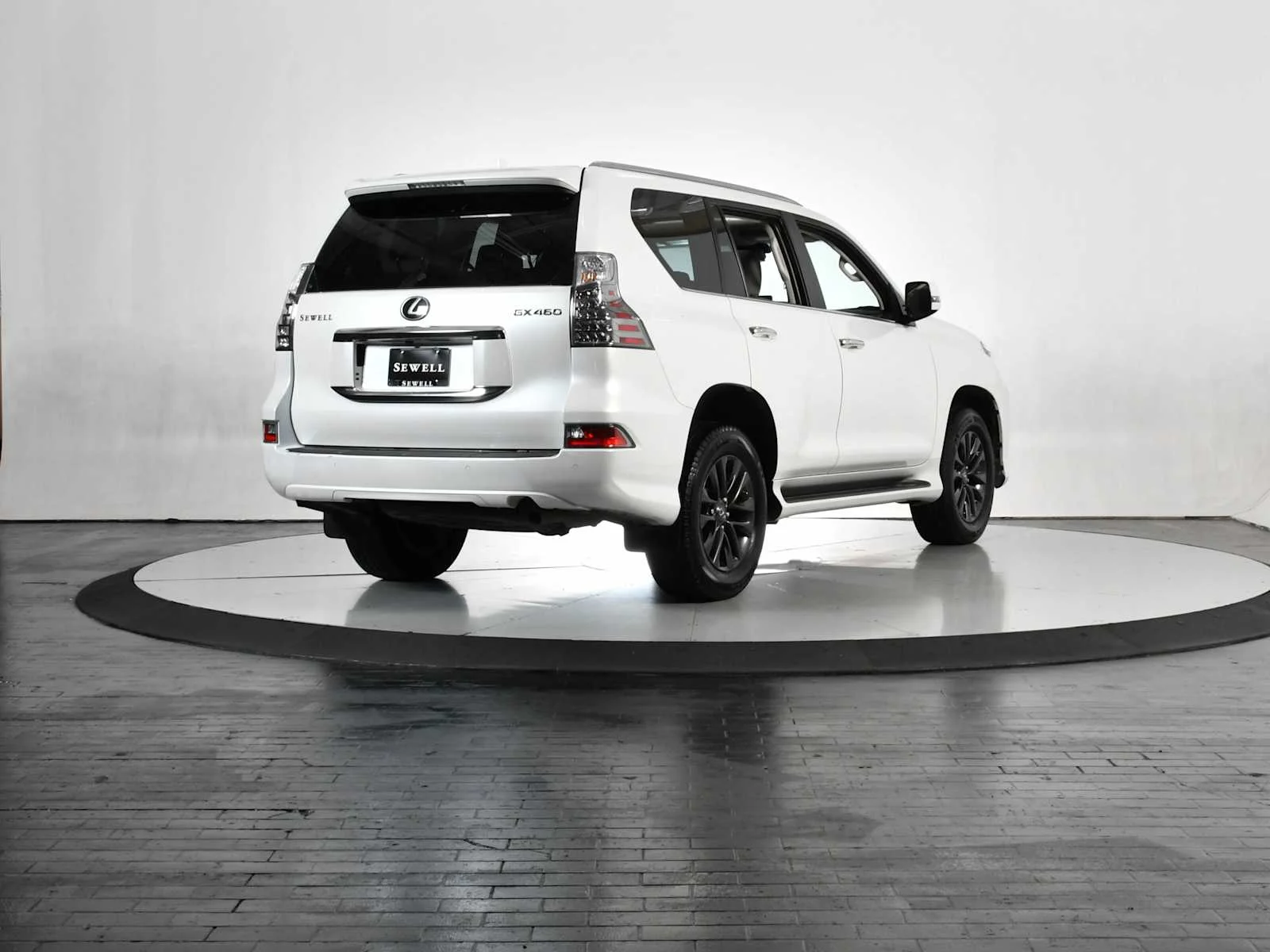 Used 2023 Eminent White Pearl Lexus Premium image 7