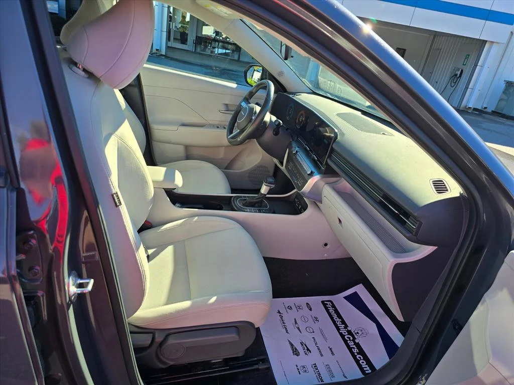 Used 2025 Gray Hyundai SEL image 14