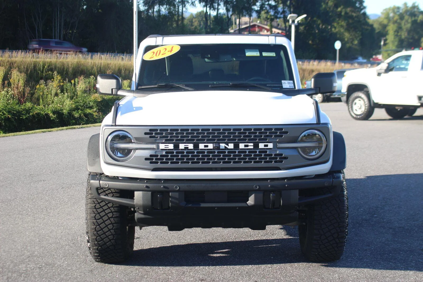 Used 2024 Oxford White Ford Badlands image 2