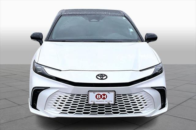 Certified Used 2025 MID BLK/WIND CHILL Toyota  image 4
