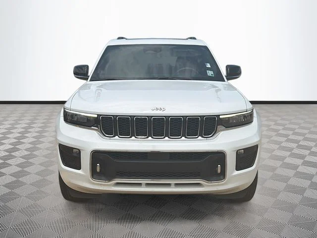 Used 2023 White Jeep Overland image 2
