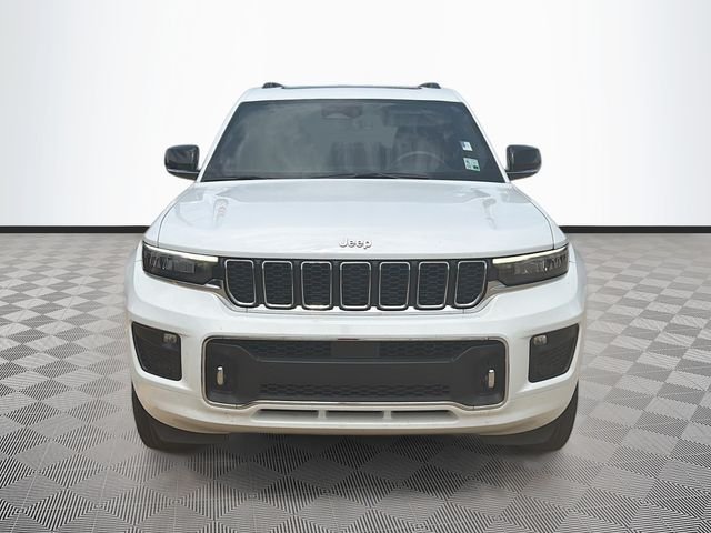 Used 2023 White/off-white Jeep Overland image 2