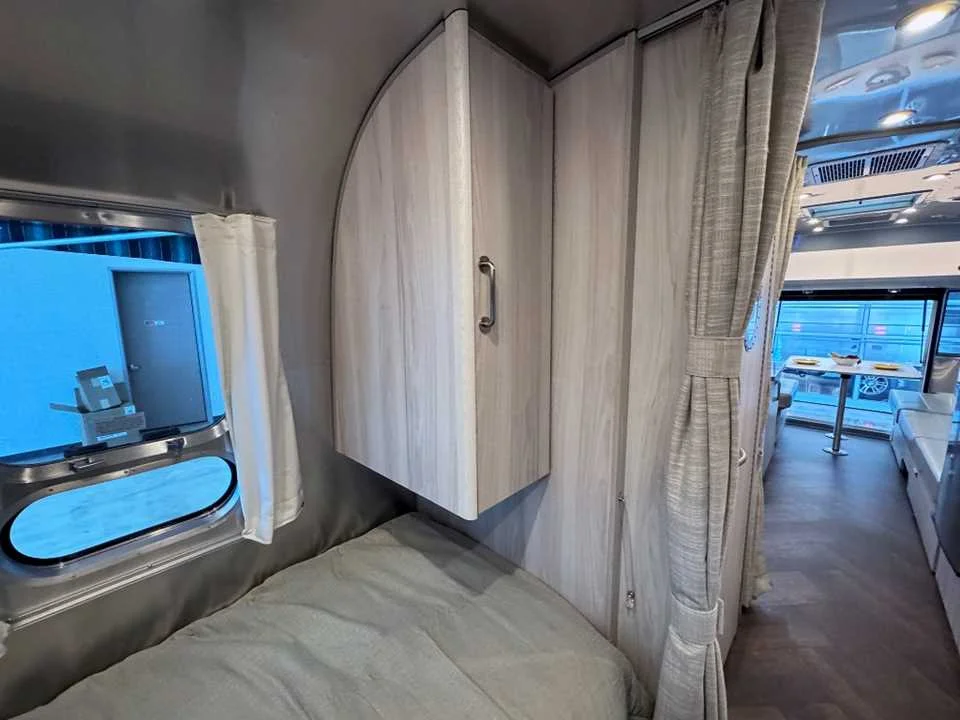 New 2027 SILVER AIRSTREAM  image 36