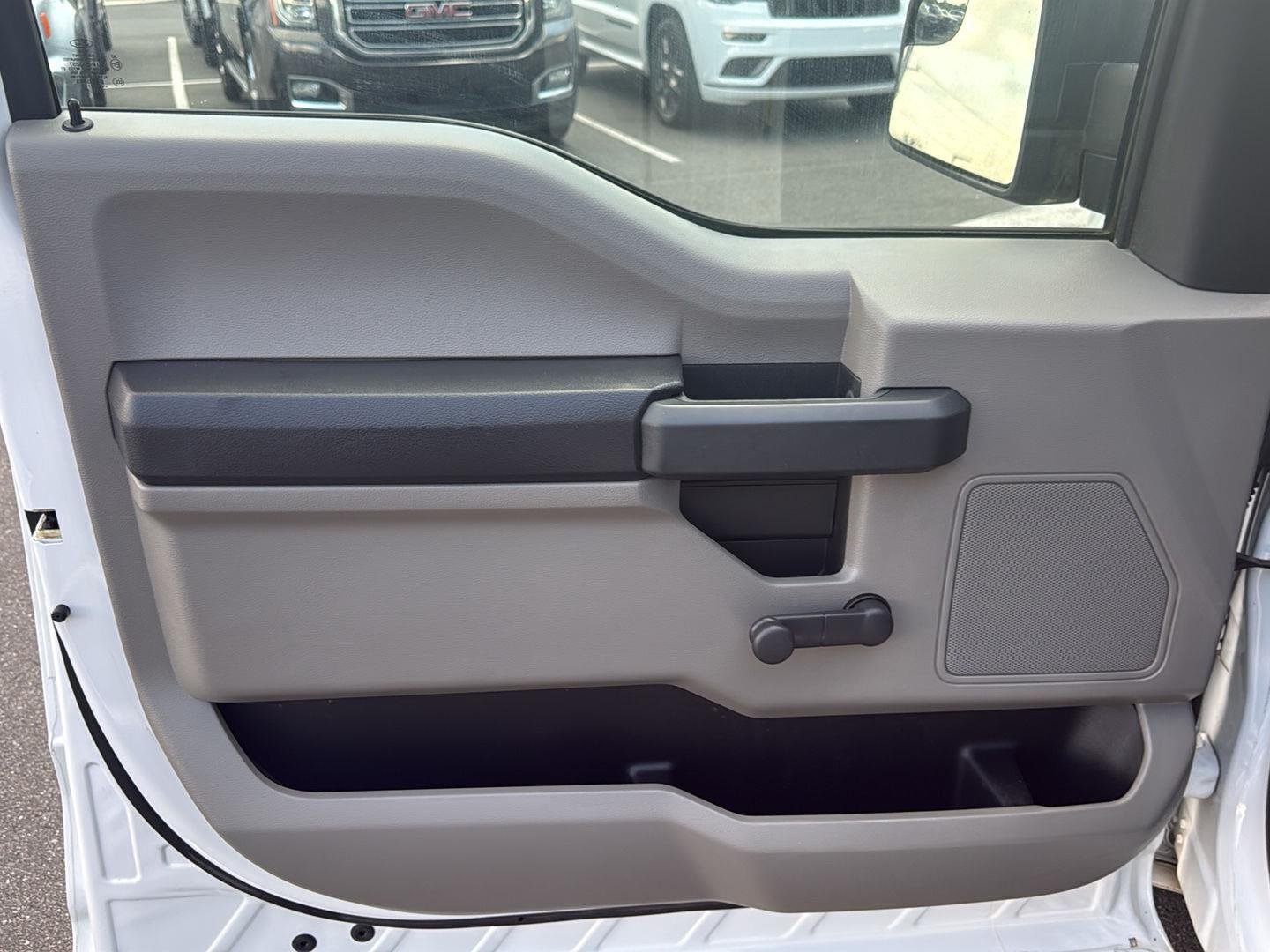 Used 2017 OXFORD WHITE FORD  image 25
