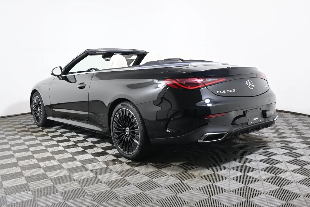 New 2027 Black Mercedes-Benz CLE 300 image 13
