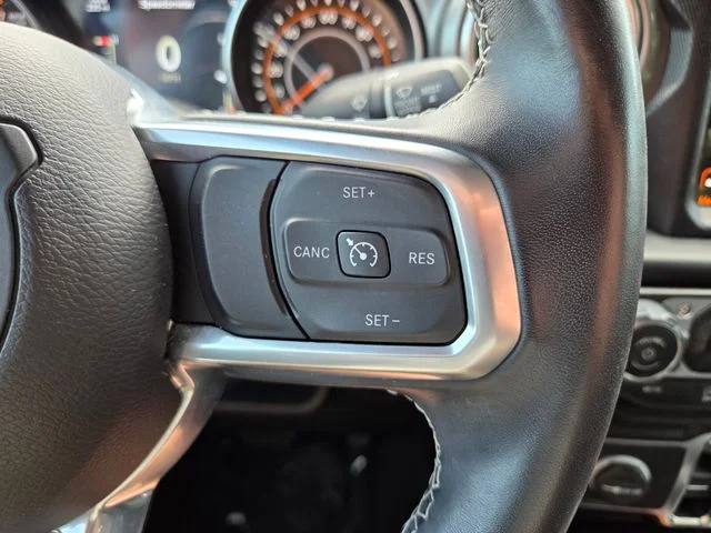 Used 2022 Silver Jeep Unlimited Sahara image 27