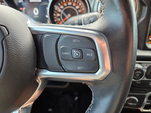 Used 2022 Silver Jeep Unlimited Sahara image 27