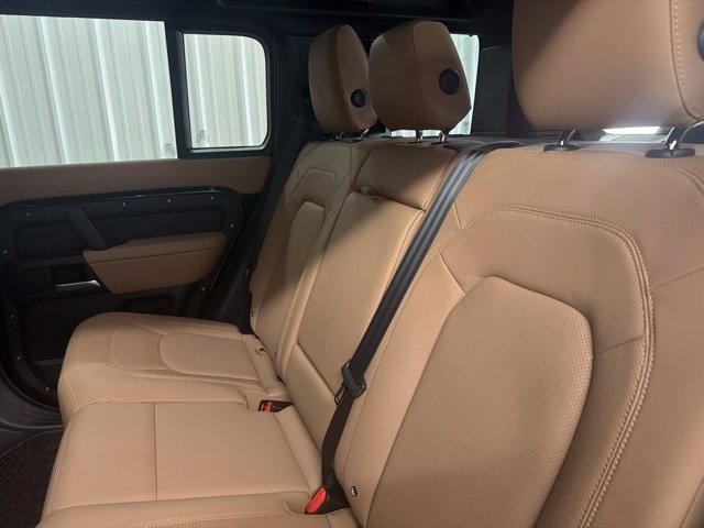 New 2026 Santorini Black Land Rover S image 15