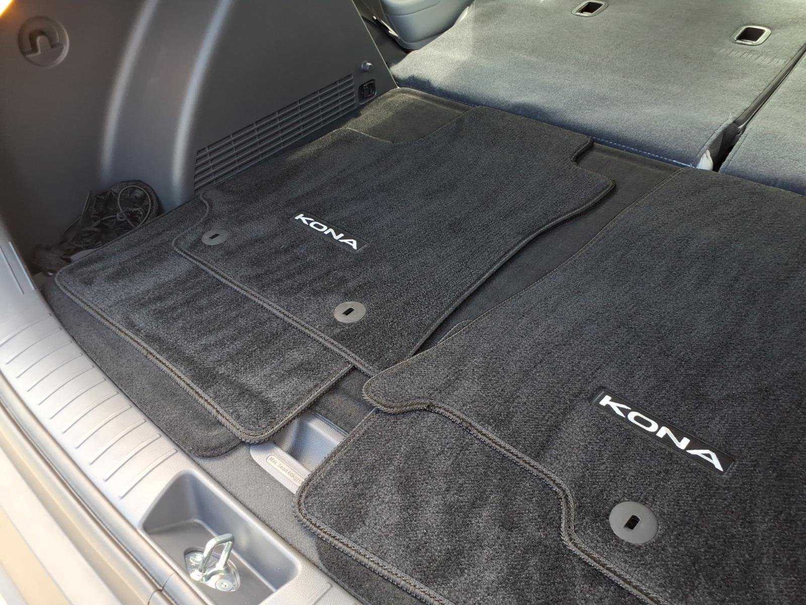Used 2025 Abyss Black Pearl Hyundai SEL image 32