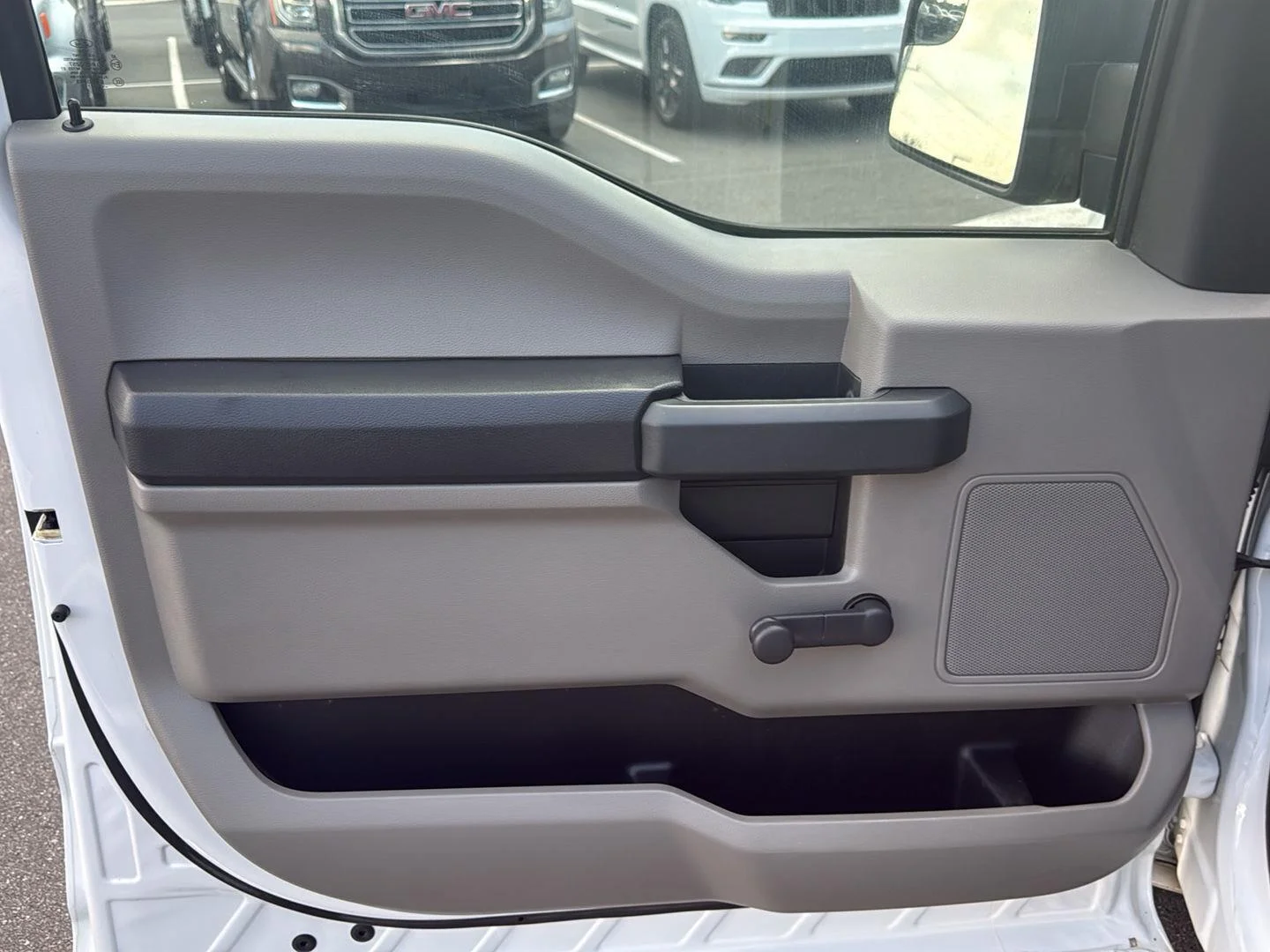 Used 2017 OXFORD WHITE FORD  image 25