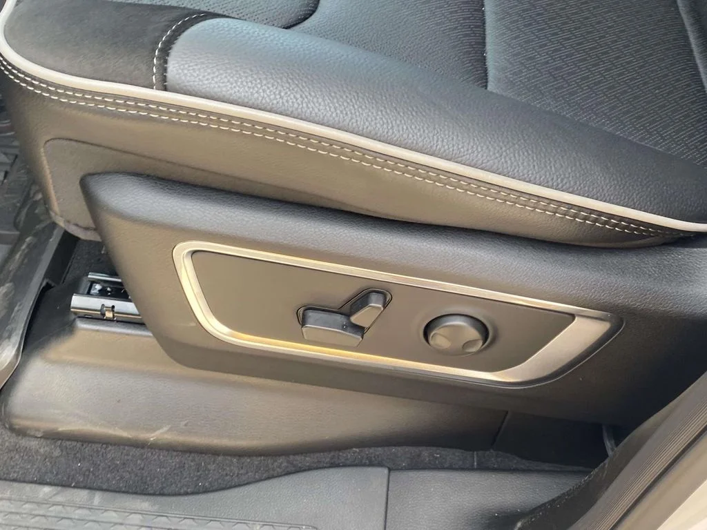 2026 RAM 1500 Laramie - Photo 17