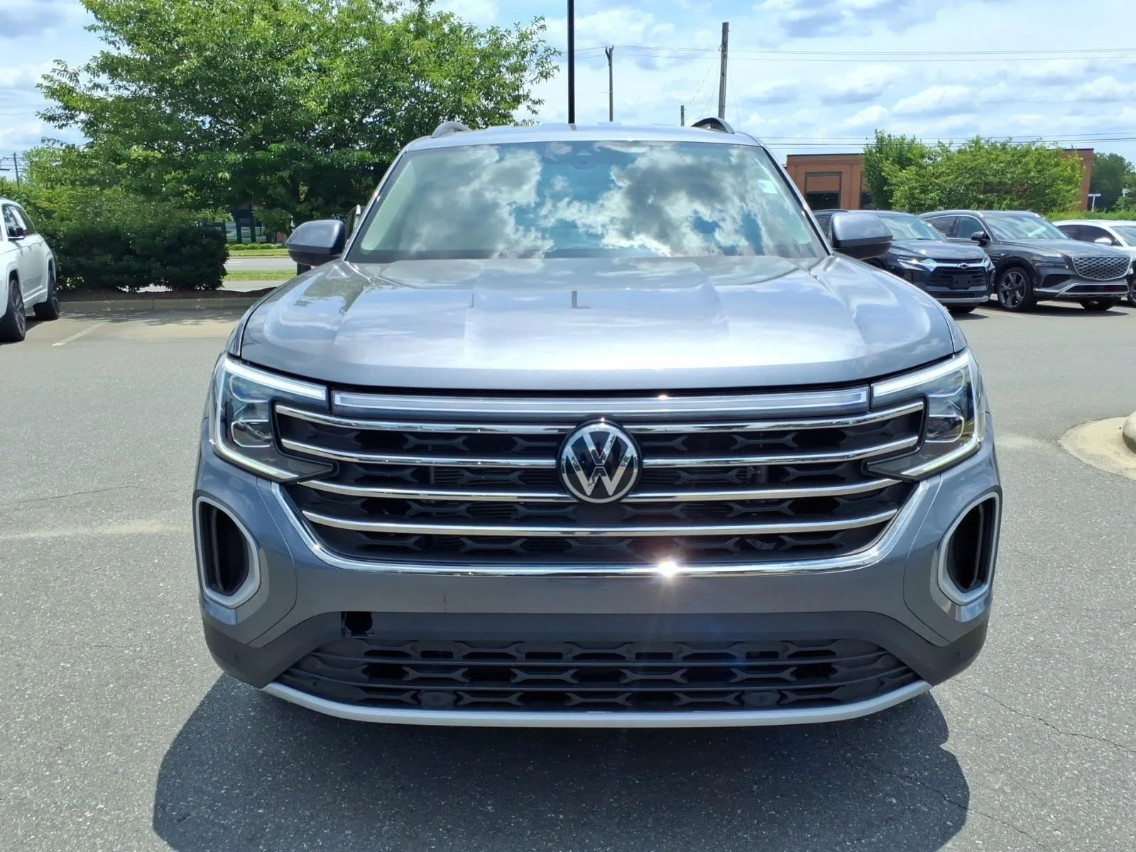 Used 2025 Platinum Gray Metallic Volkswagen 2.0T SE w/Technology image 12