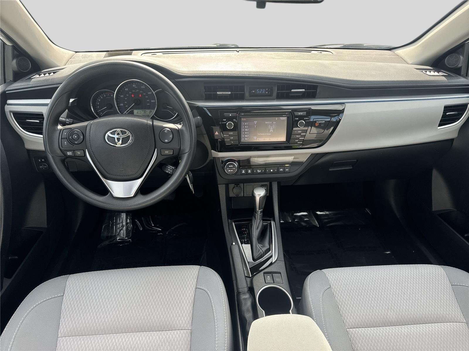 Used 2014 Super White Toyota LE image 16