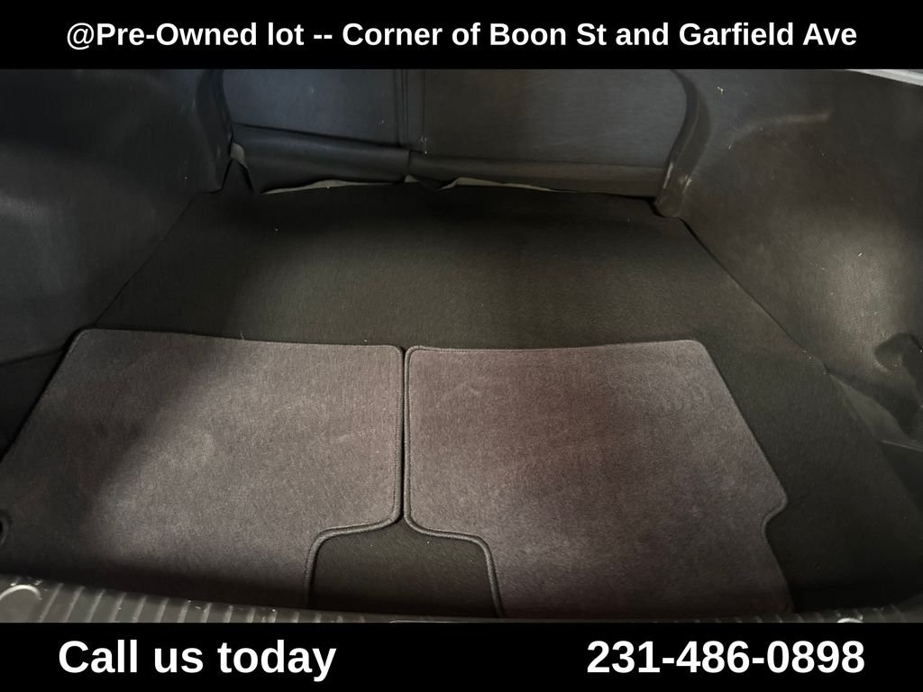 Used 2010 Brown Hyundai Limited image 28