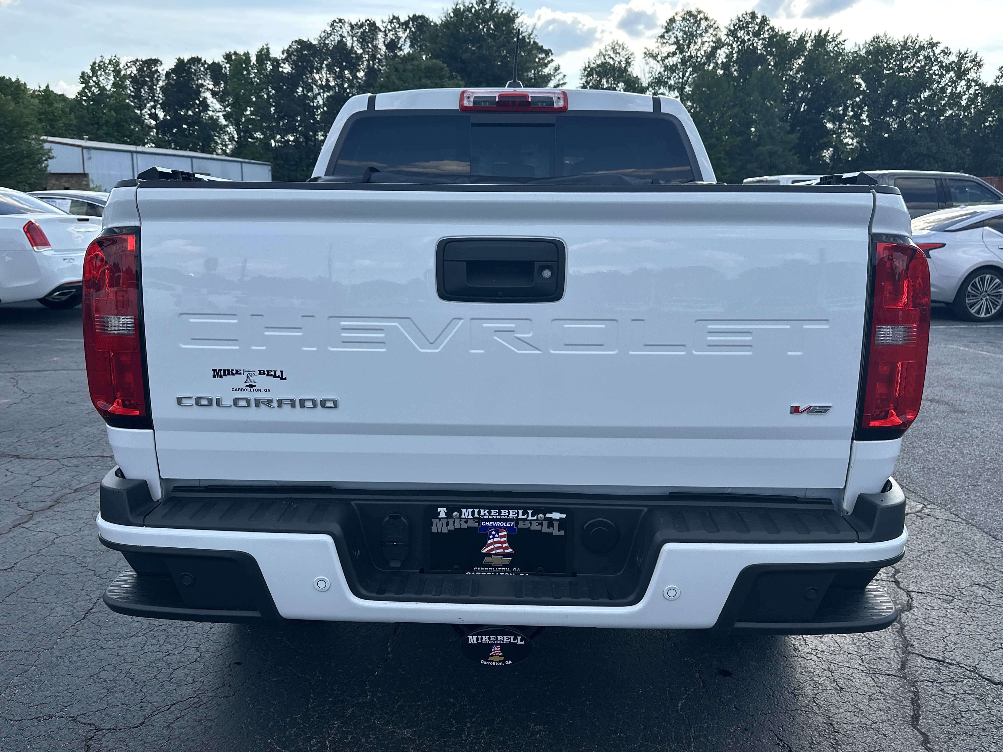 Used 2022 Summit White Chevrolet Z71 image 7