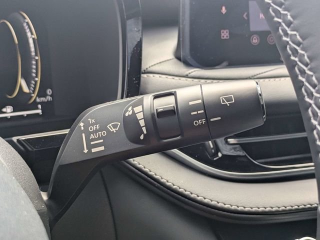 New 2027 2T RAD WHT INFINITI Autograph AWD image 30