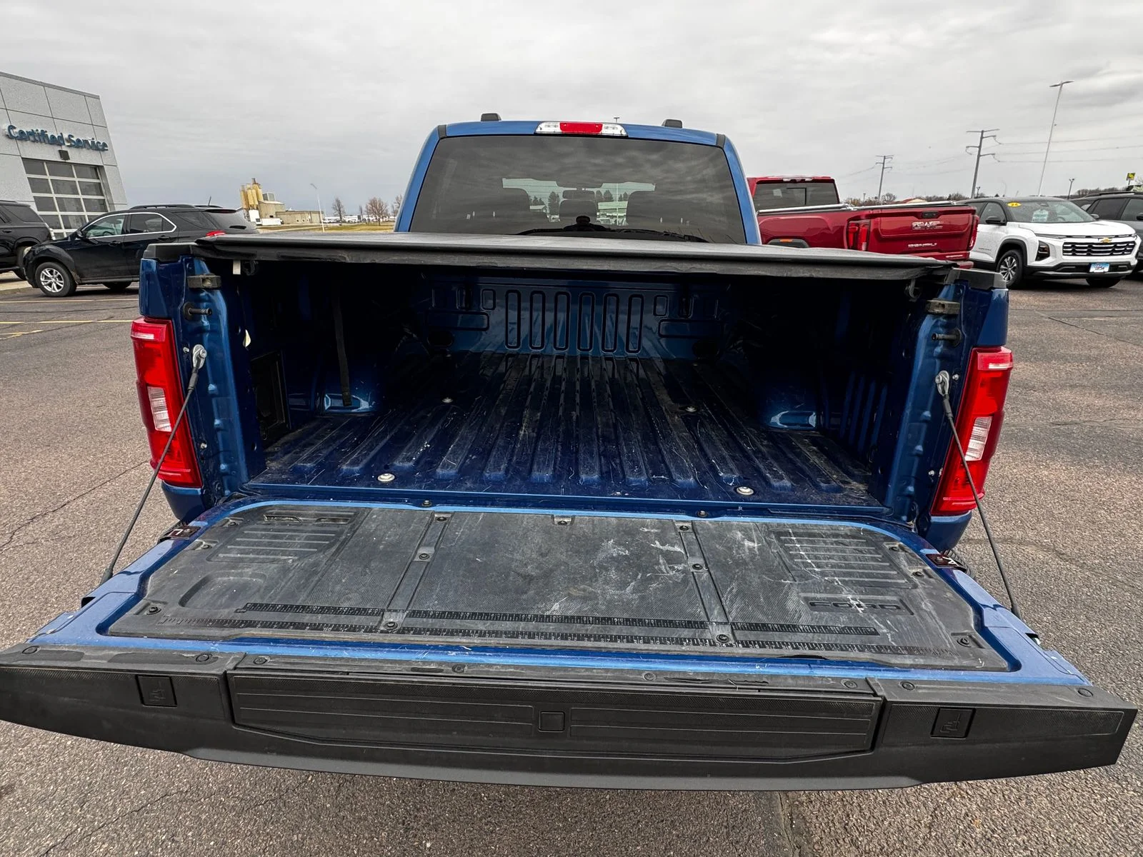 Used 2023 Blue Metallic Ford XLT image 11