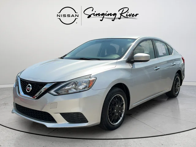 Used 2016 Silver Nissan SV image 3