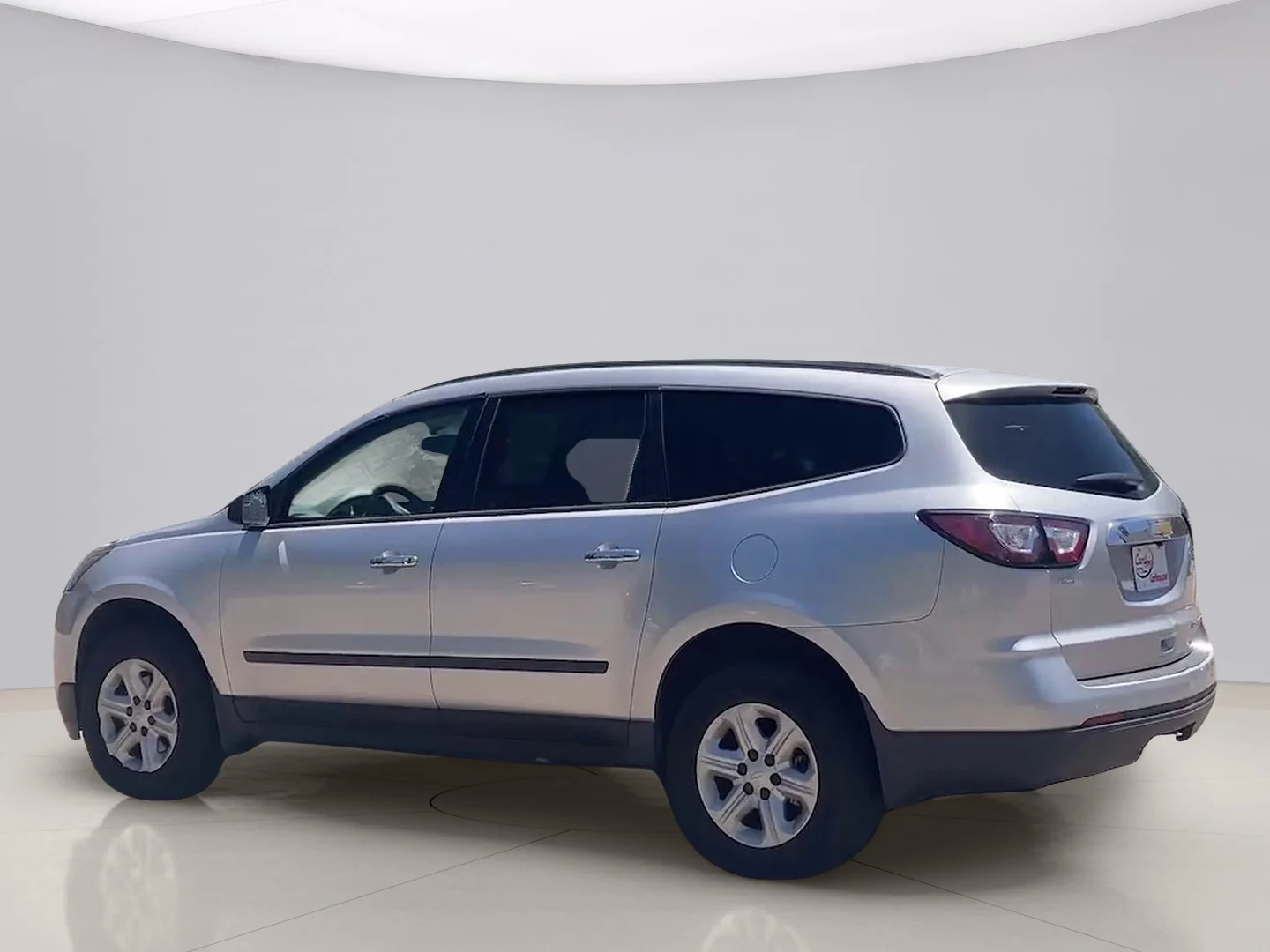 Used 2014 Silver Chevrolet LS image 3