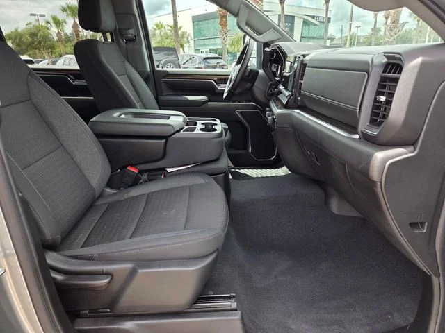 2025 Chevrolet Silverado 2500HD LT - Photo 17