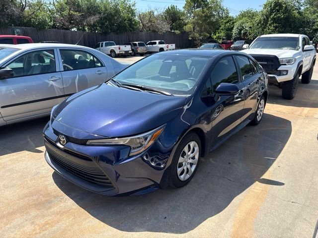 Used 2026  Toyota LE image 3