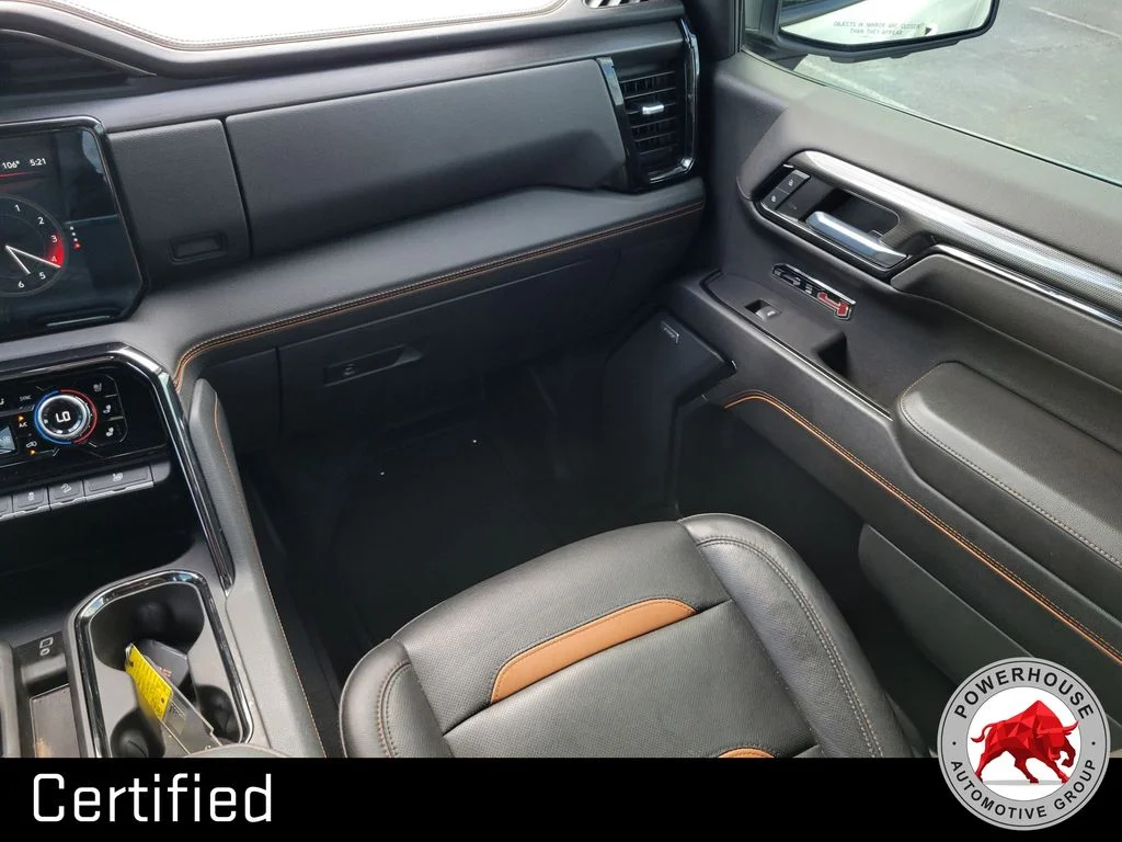 Used 2023 White GMC AT4 image 21