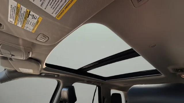 Used 2019 Black Ford Platinum image 19