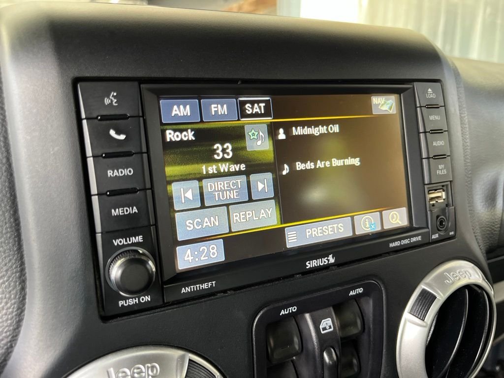 Used 2017 Rhino Clearcoat Jeep Unlimited Rubicon image 37