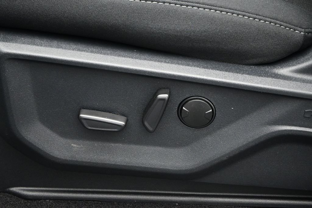 New 2026 Carbonized Gray Metallic Ford XLT image 9