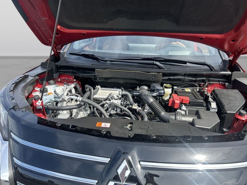 New 2026 RED DIAMOND/BLK Mitsubishi SEL image 36