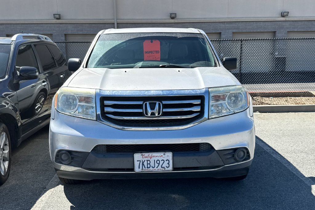 Used 2015 Silver Honda LX image 3