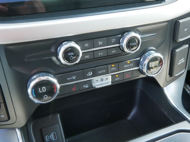 Used 2021 Black Ford XLT image 28