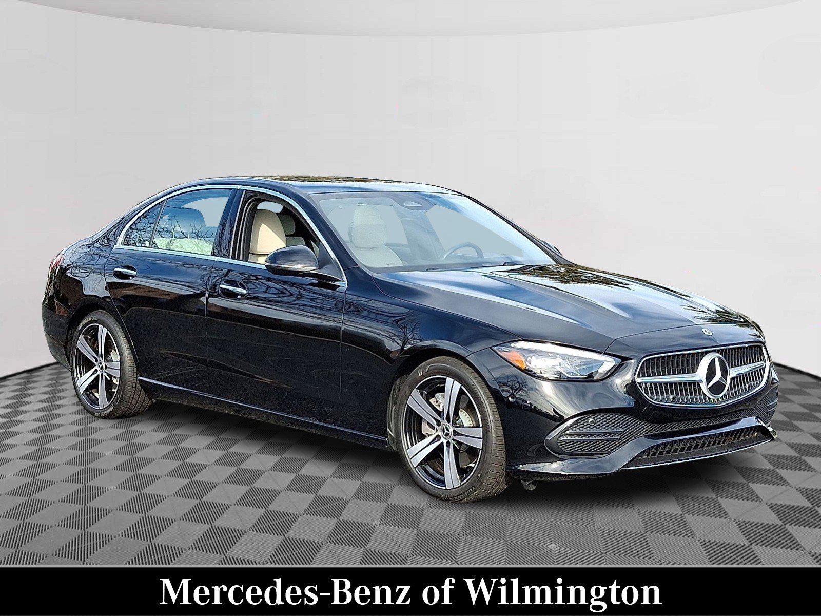 2025 Mercedes-Benz C-Class C 300 4MATIC's photo
