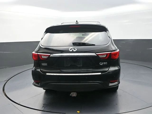 Used 2019 Black INFINITI LUXE image 9