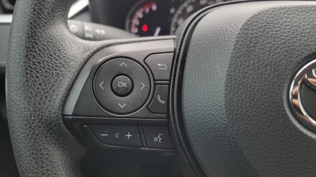 Certified Used 2025 RED MC. Toyota  image 19