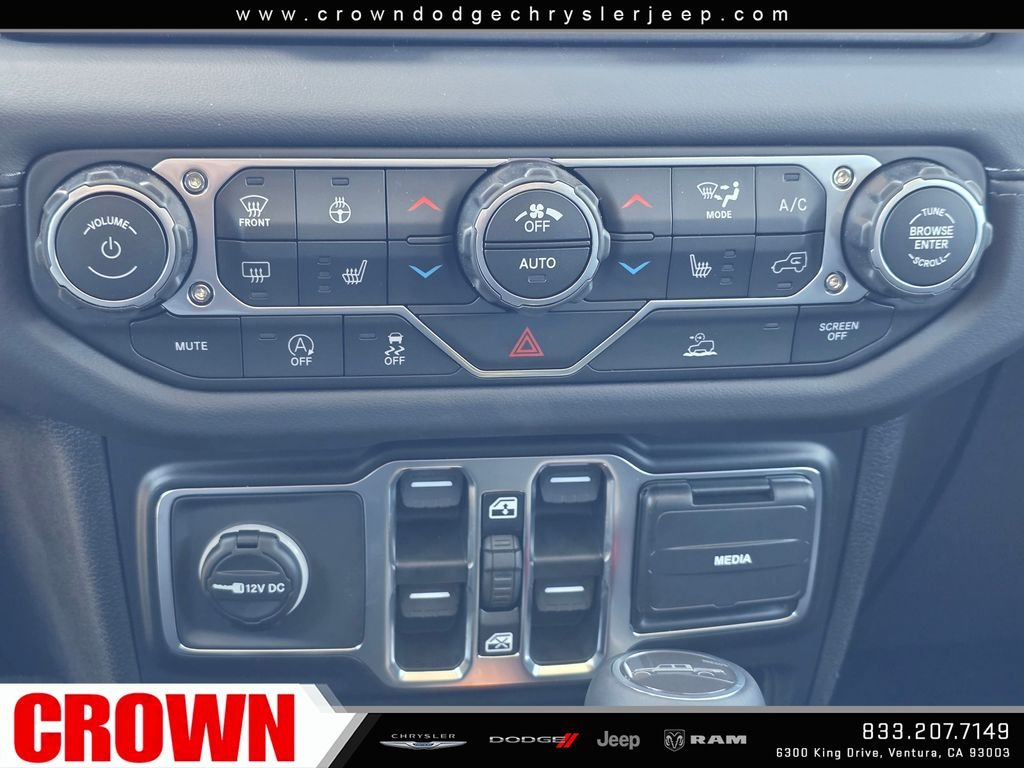 New 2026 Bright White Clearcoat Jeep Sahara image 18
