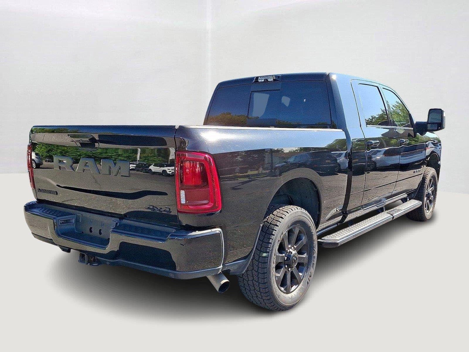 Used 2025 Diamond Black Crystal Pearlcoat Ram Laramie image 6
