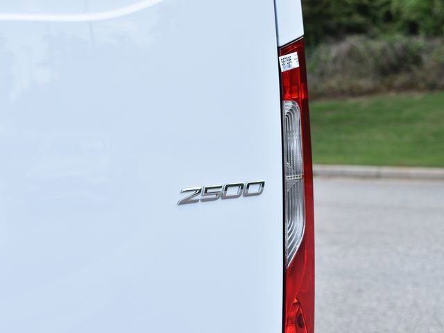 New 2026 Arctic White Mercedes-Benz Cargo 170 WB image 35